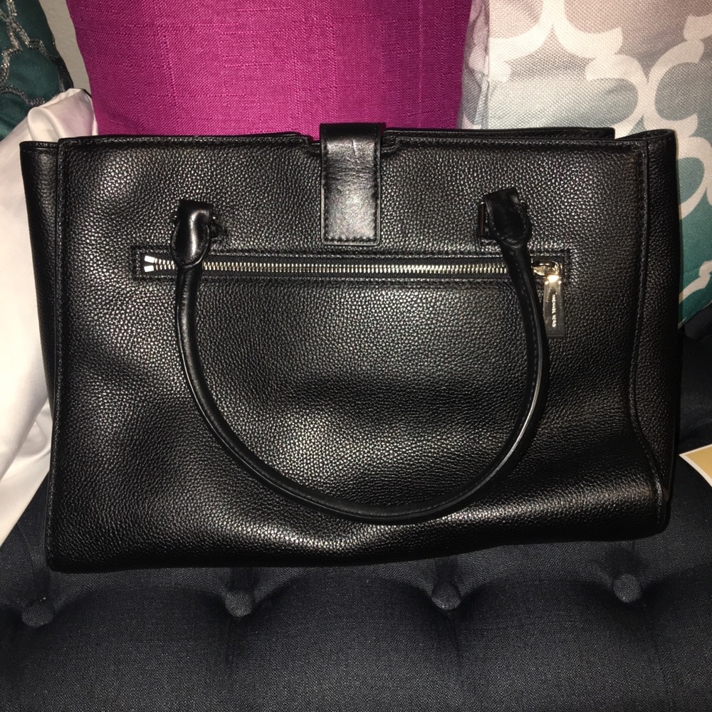Michael Kors Bond Tote - Picture 5 of 6